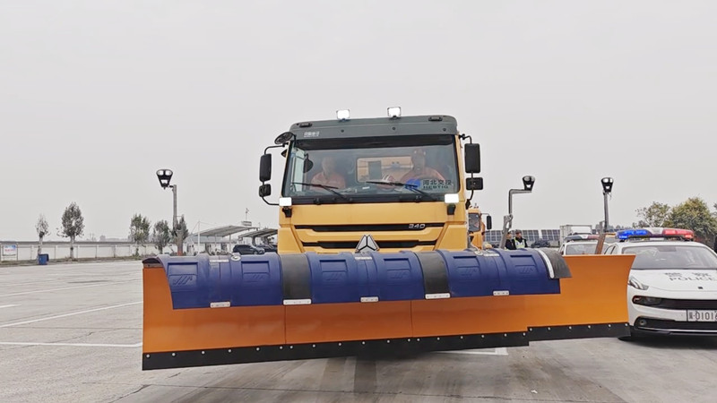 除雪演練2.jpg 除雪演練2.jpg